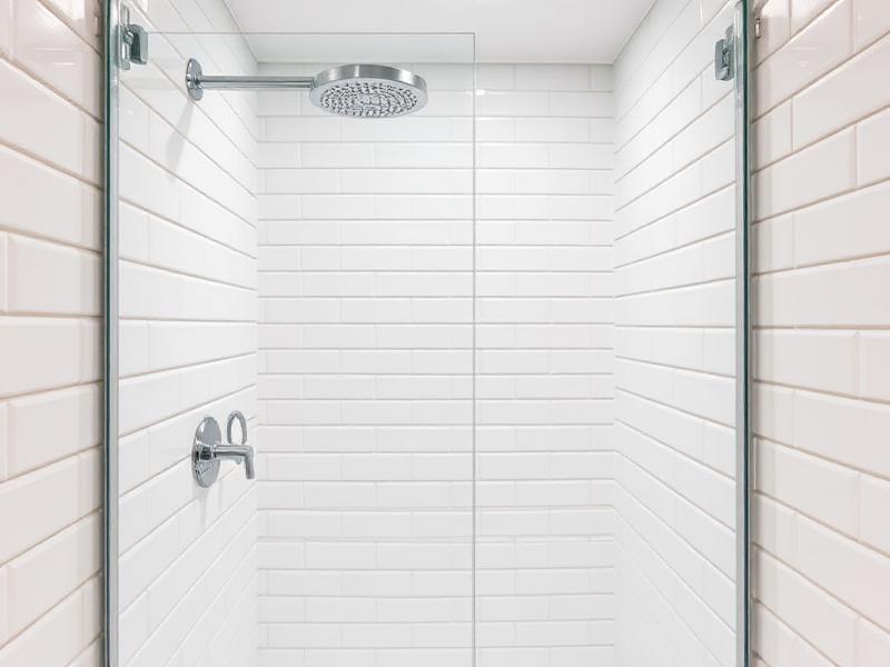 Bathroom shower tile installation with TileHolder